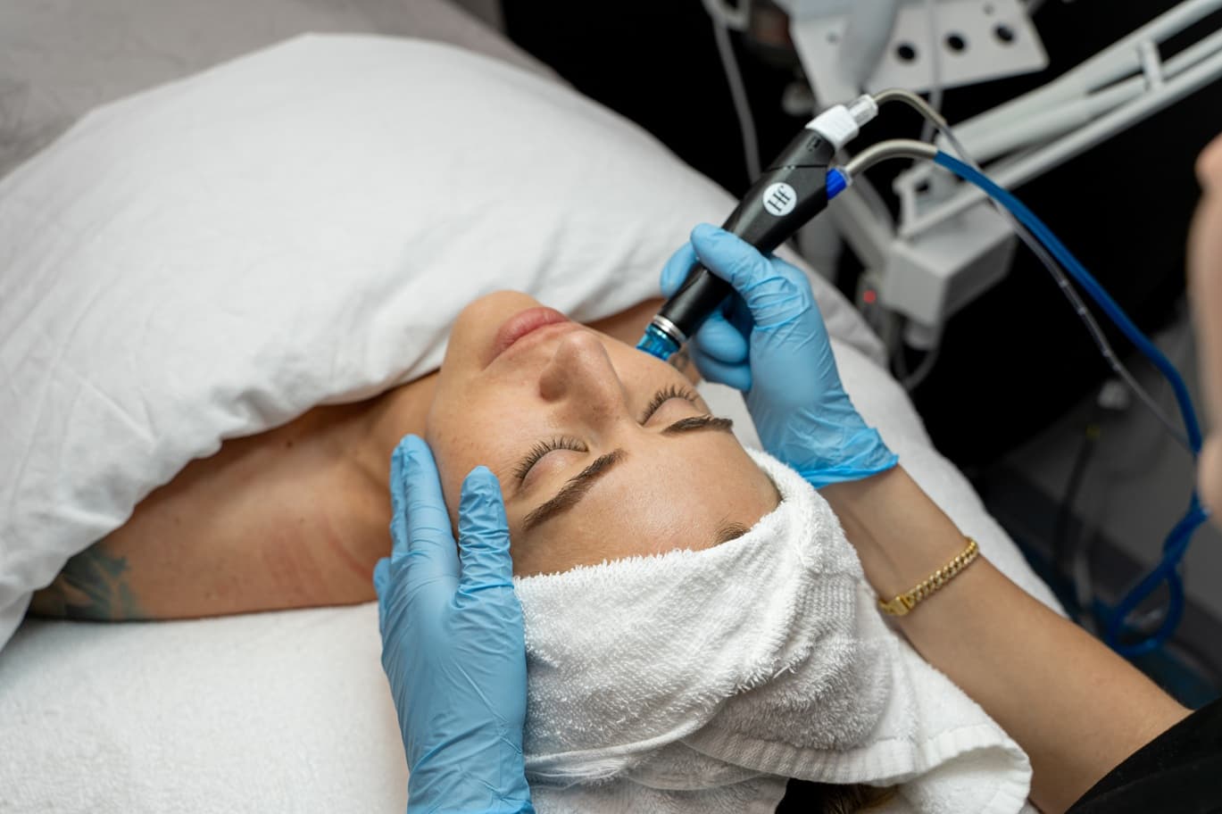Aesthetics  Hydrafacial Md   Bottom of Page